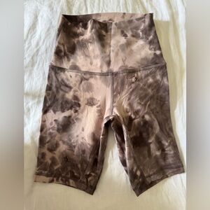 Lululemon 8” align shorts